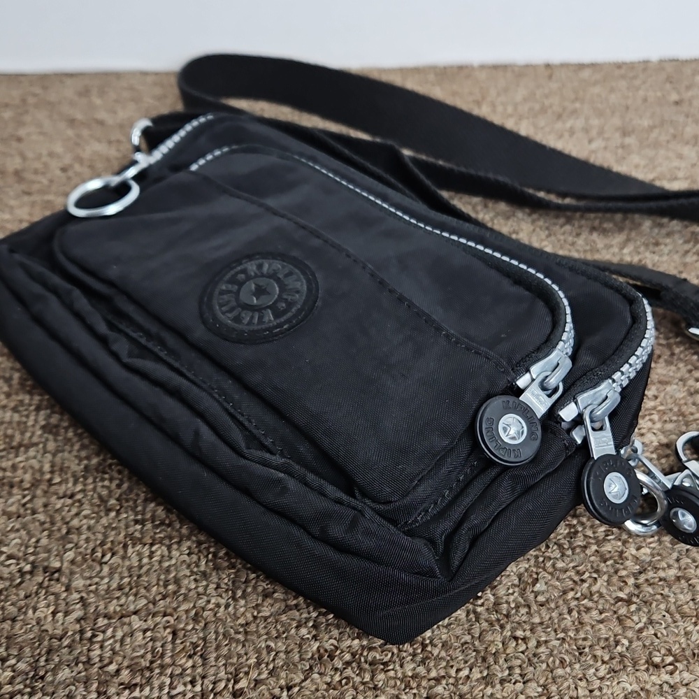 Kipling Black Crossbody Fanny Pack Convertible Bag Adjustable Straps Sz 9x6" - Picture 2 of 8